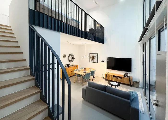 Bauhaus-loft - Garten Mit Terrasse - 20min Zu Mitte - Smart Tv Apartamento *
