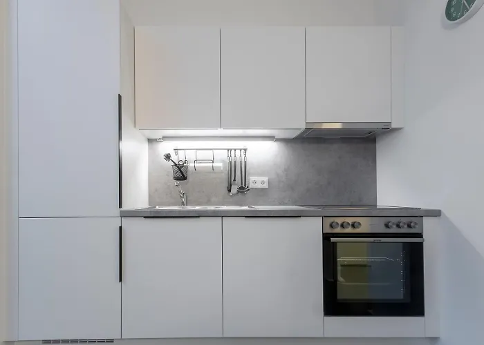 Bauhaus-loft - Garten Mit Terrasse - 20min Zu Mitte - Smart Tv